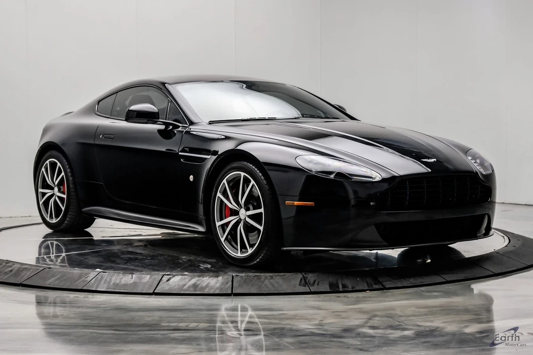 2015 Aston Martin Vantage - Image 27 of 31