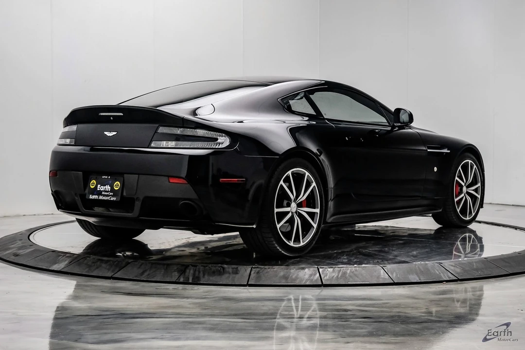 2015 Aston Martin Vantage - Image 19 of 31