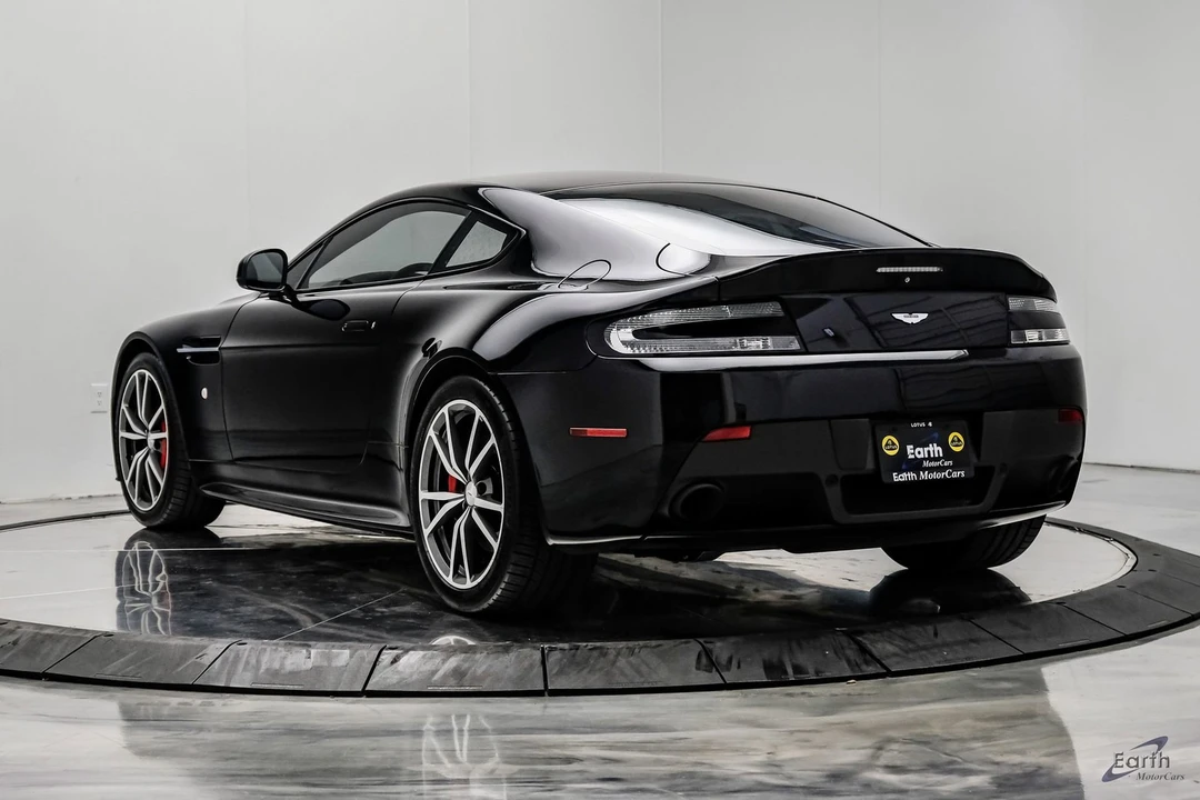 2015 Aston Martin Vantage - Image 13 of 31
