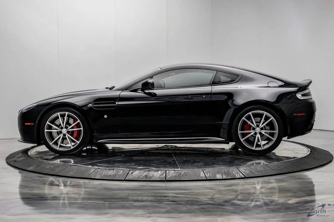 2015 Aston Martin Vantage - Image 8 of 31