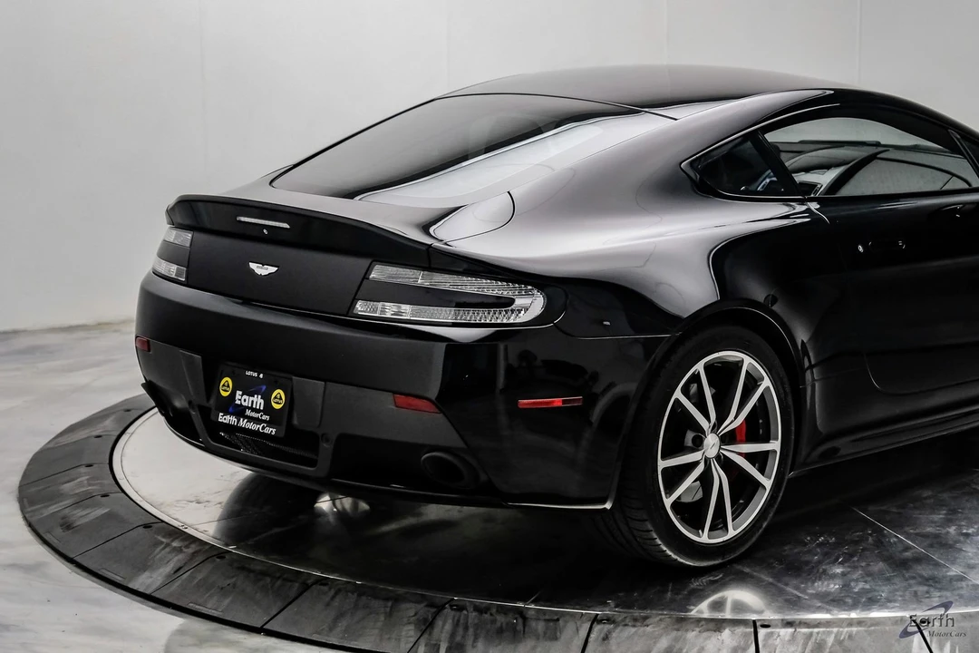 2015 Aston Martin Vantage - Image 21 of 31