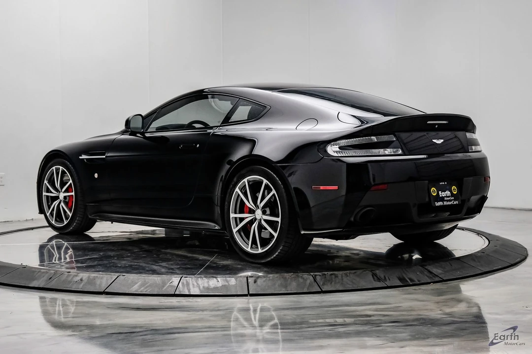 2015 Aston Martin Vantage - Image 12 of 31