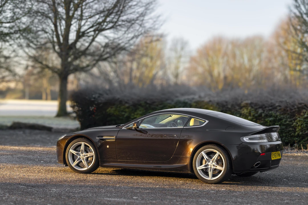 2015 Aston Martin V8 Vantage (2006-2017) - Image 15 of 31