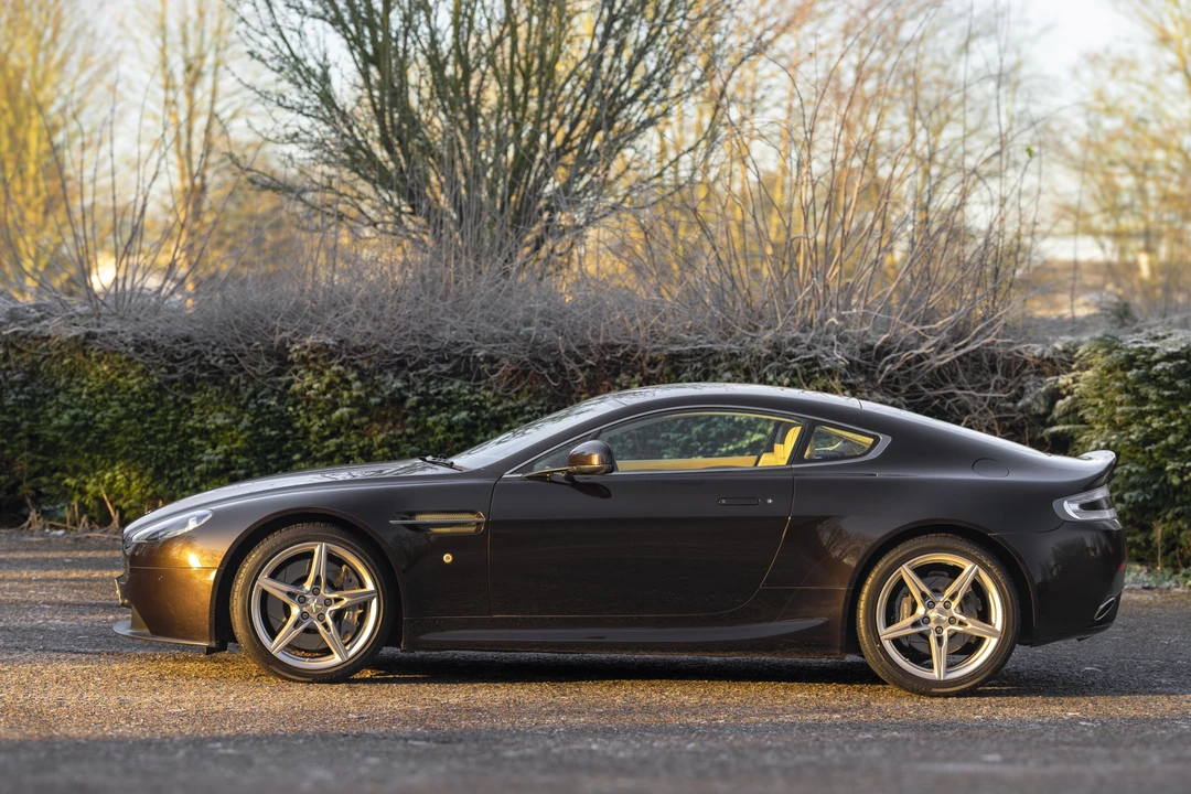 2015 Aston Martin V8 Vantage (2006-2017) - Image 8 of 31