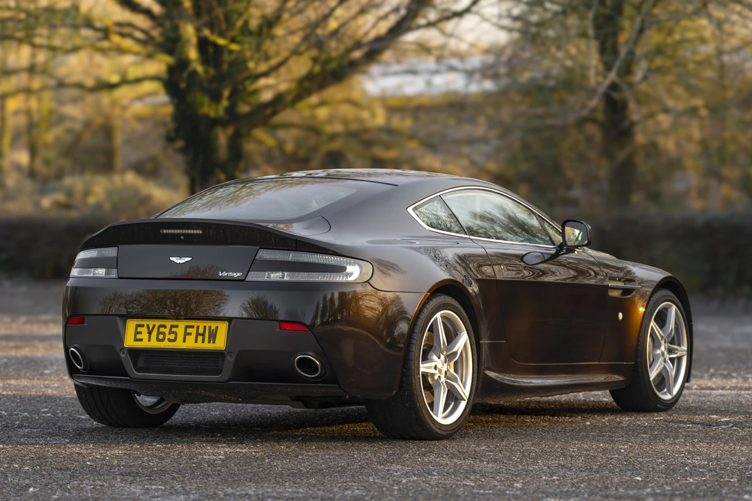 2015 Aston Martin V8 Vantage (2006-2017) - Image 17 of 31