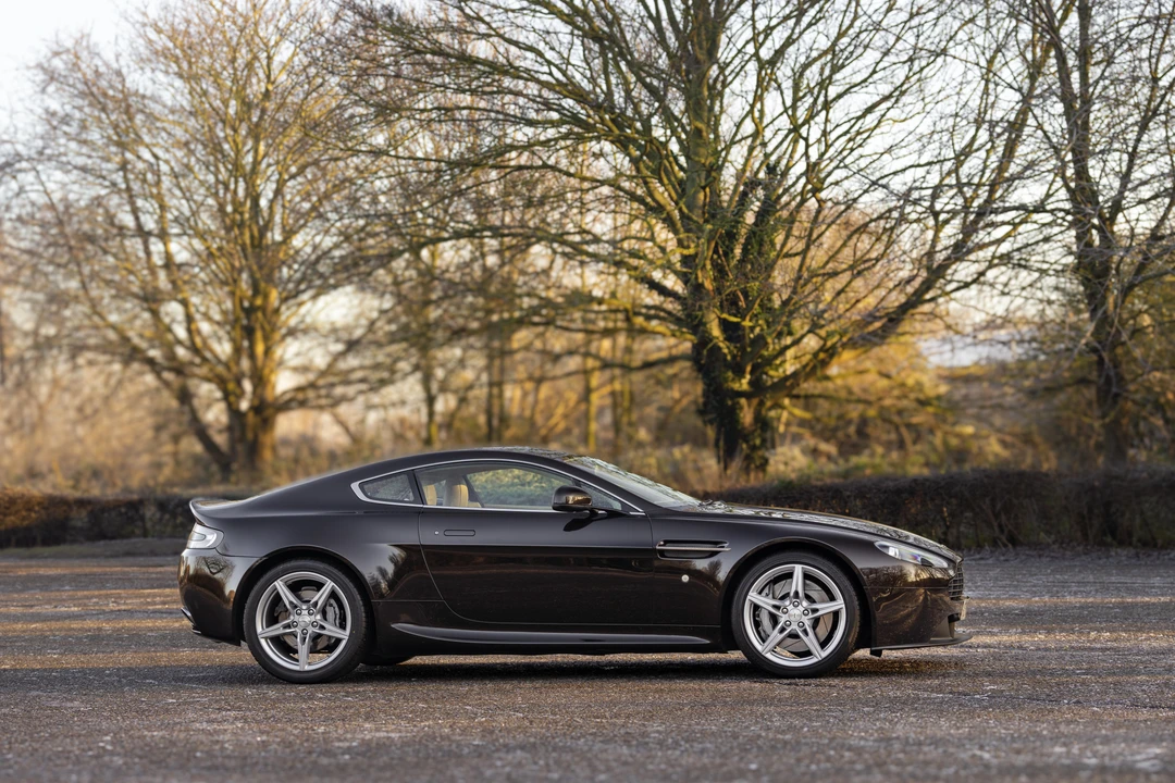 2015 Aston Martin V8 Vantage (2006-2017) - Image 4 of 31
