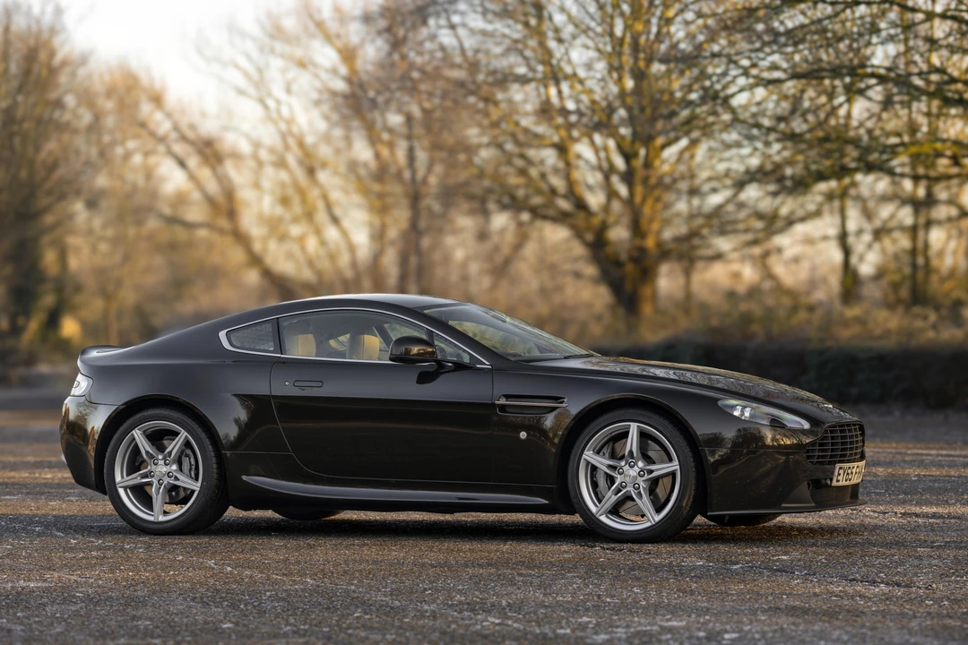 2015 Aston Martin V8 Vantage (2006-2017) - Image 12 of 31