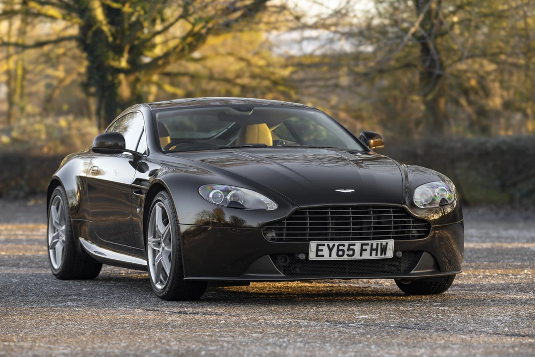 2015 Aston Martin V8 Vantage (2006-2017) - Image 3 of 31