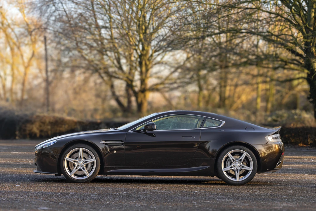2015 Aston Martin V8 Vantage (2006-2017) - Image 19 of 31