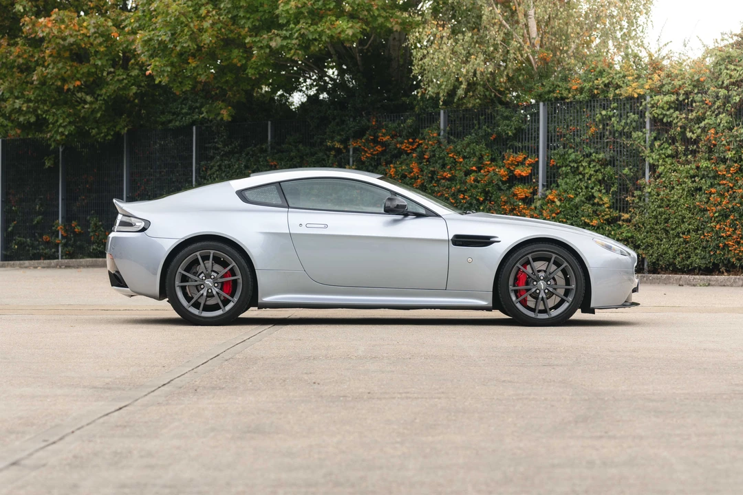 2015 Aston Martin V8 Vantage (2006-2017) - Image 4 of 31
