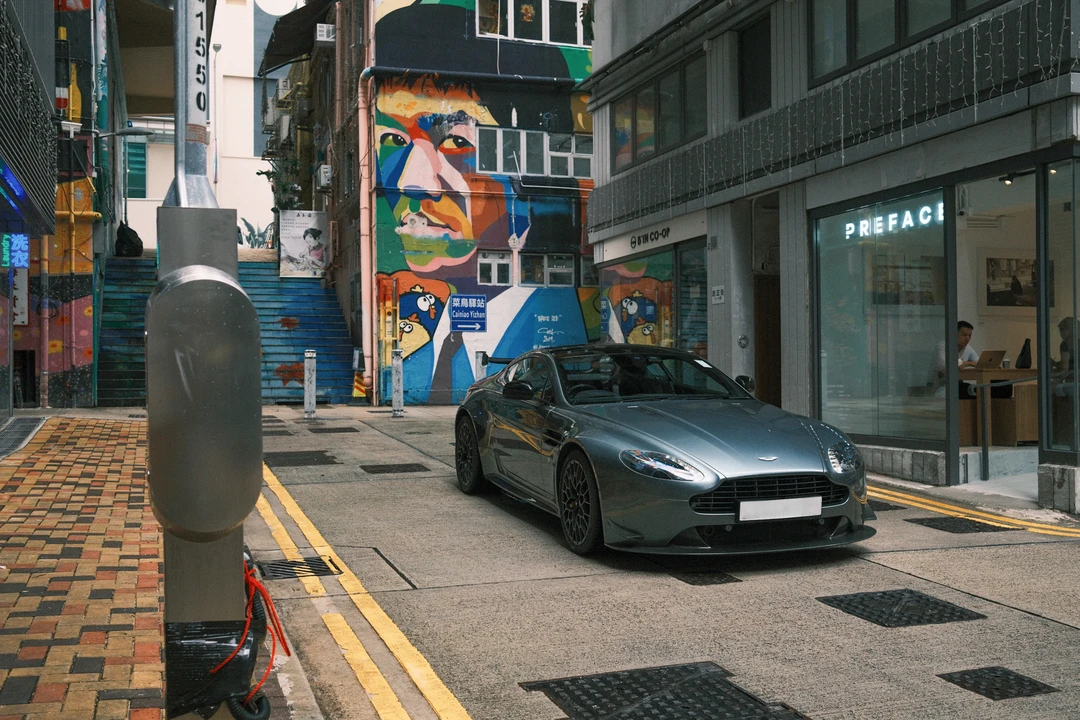 2015 Aston Martin V8 Vantage (2006-2017) - Image 9 of 31