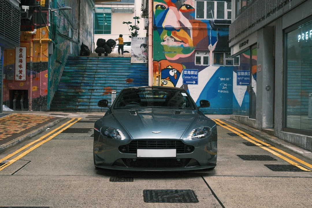 2015 Aston Martin V8 Vantage (2006-2017) - Image 2 of 31