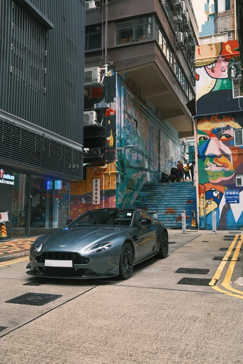2015 Aston Martin V8 Vantage (2006-2017) - Image 28 of 31