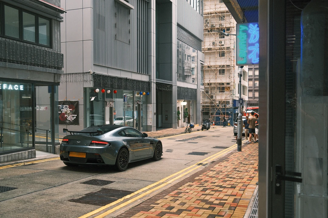 2015 Aston Martin V8 Vantage (2006-2017) - Image 16 of 31
