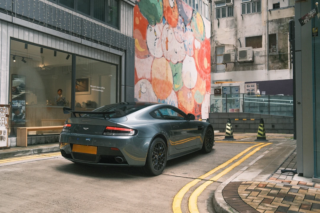 2015 Aston Martin V8 Vantage (2006-2017) - Image 5 of 31