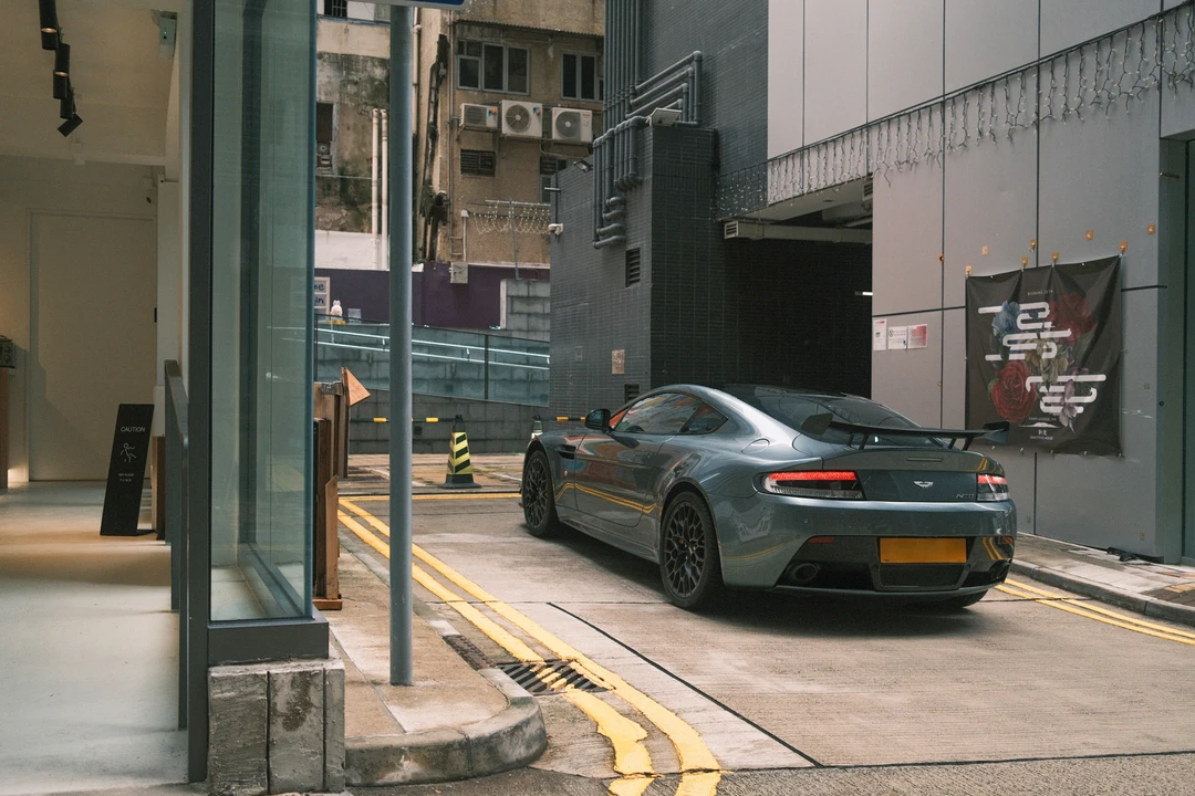 2015 Aston Martin V8 Vantage (2006-2017) - Image 22 of 31