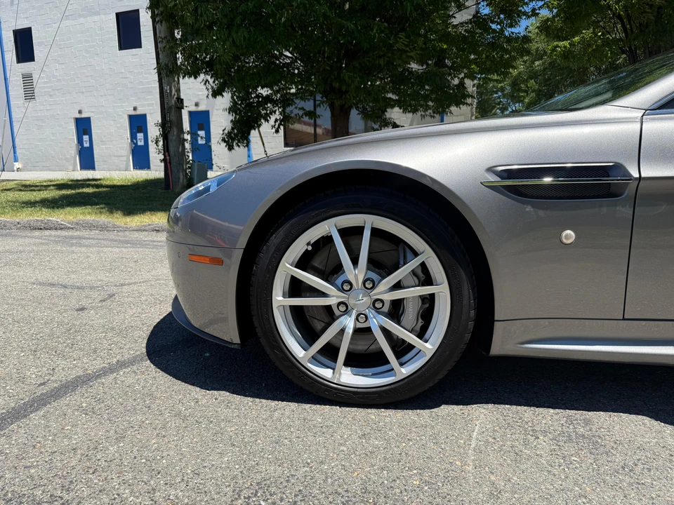 2015 Aston Martin V8 Vantage (2006-2017) - Image 19 of 31
