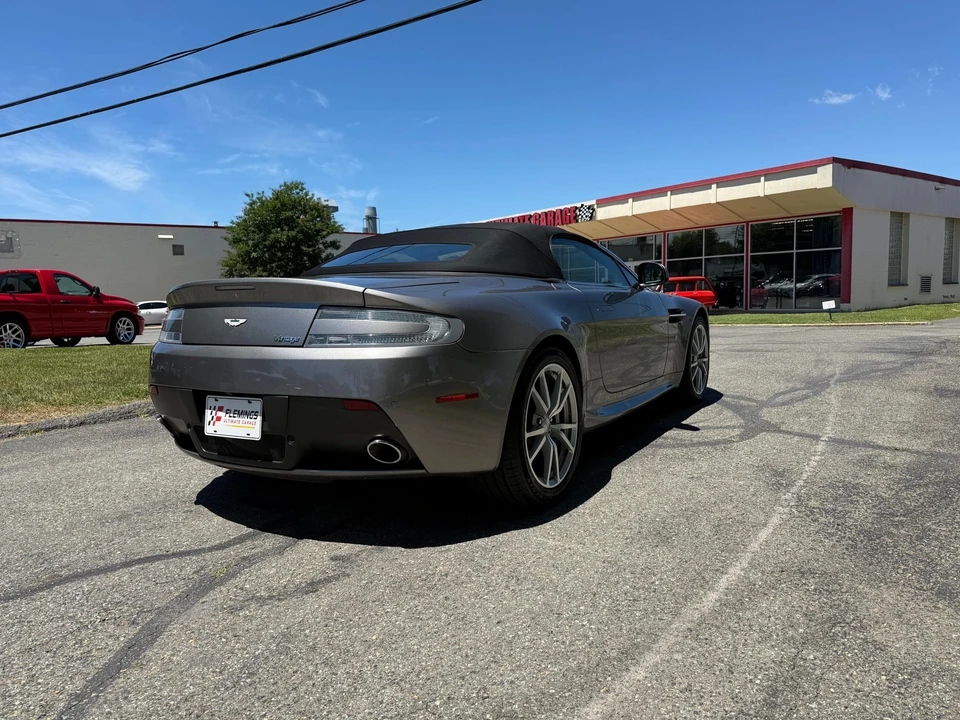2015 Aston Martin V8 Vantage (2006-2017) - Image 15 of 31