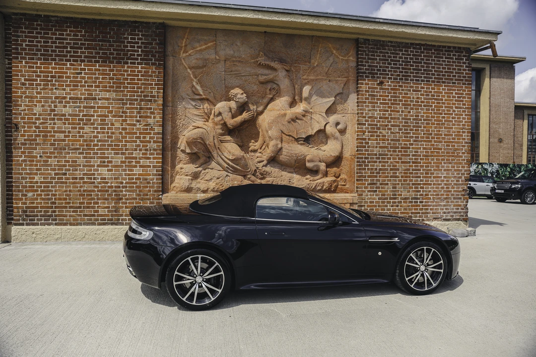 2015 Aston Martin V8 Vantage (2006-2017) - Image 4 of 31