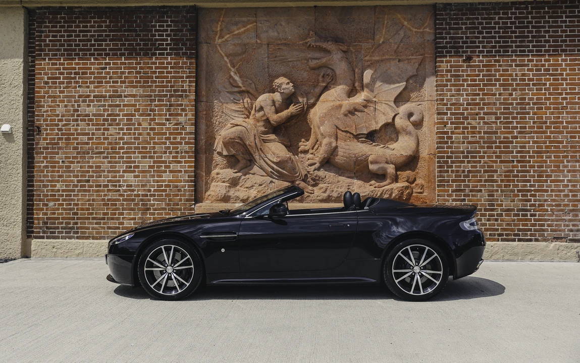 2015 Aston Martin V8 Vantage (2006-2017) - Image 8 of 31