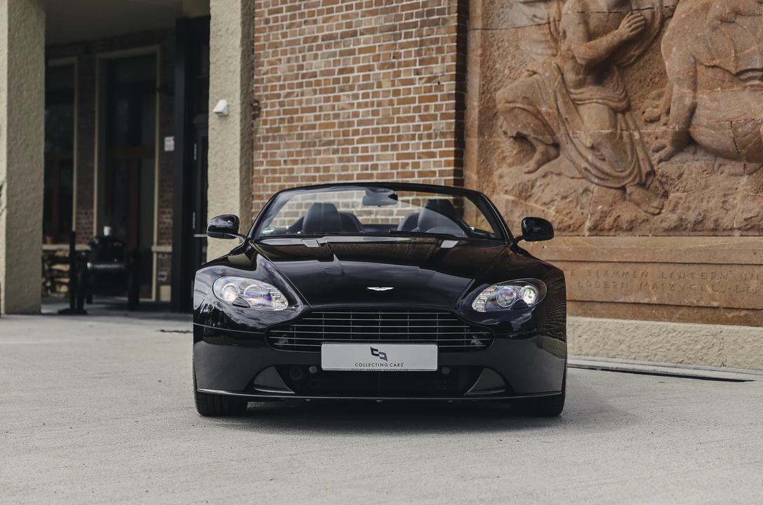 2015 Aston Martin V8 Vantage (2006-2017) - Image 10 of 31