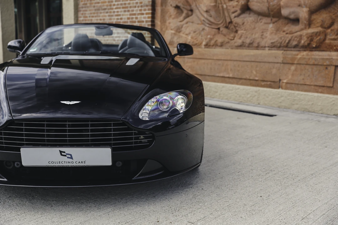 2015 Aston Martin V8 Vantage (2006-2017) - Image 12 of 31