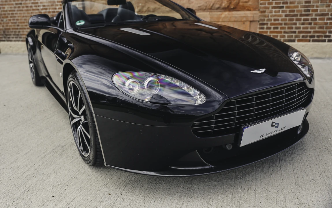 2015 Aston Martin V8 Vantage (2006-2017) - Image 16 of 31