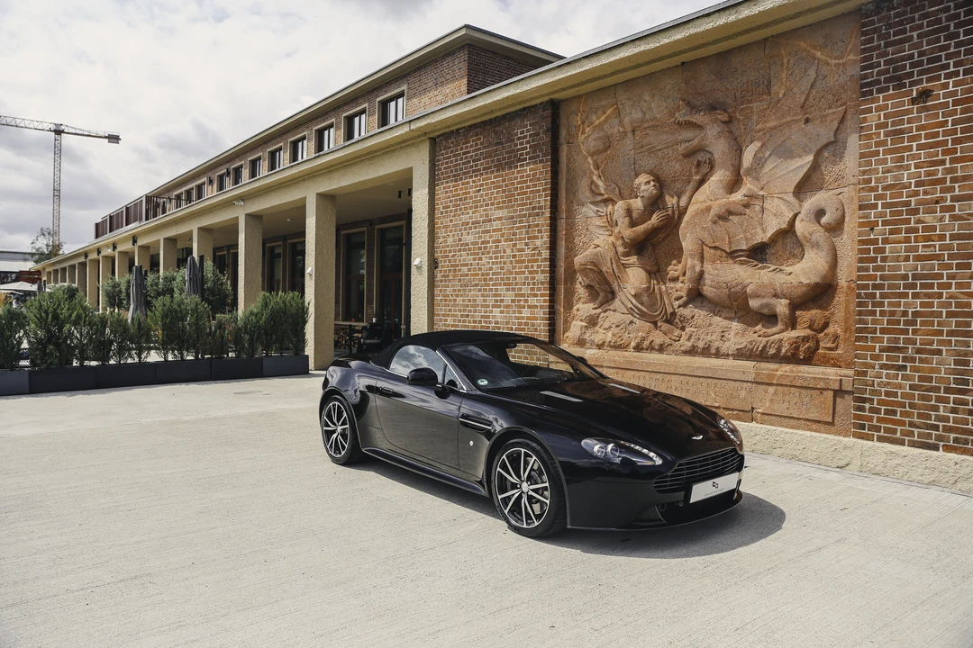 2015 Aston Martin V8 Vantage (2006-2017) - Image 3 of 31