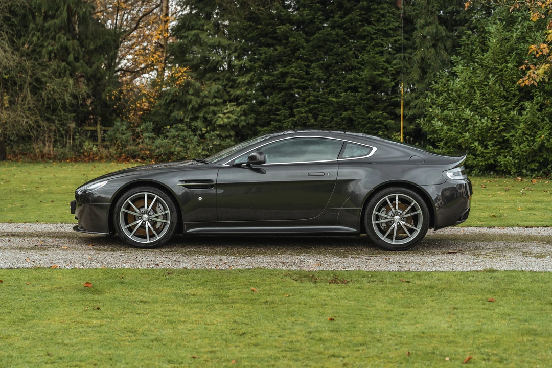 2015 Aston Martin V8 Vantage (2006-2017) - Image 9 of 31