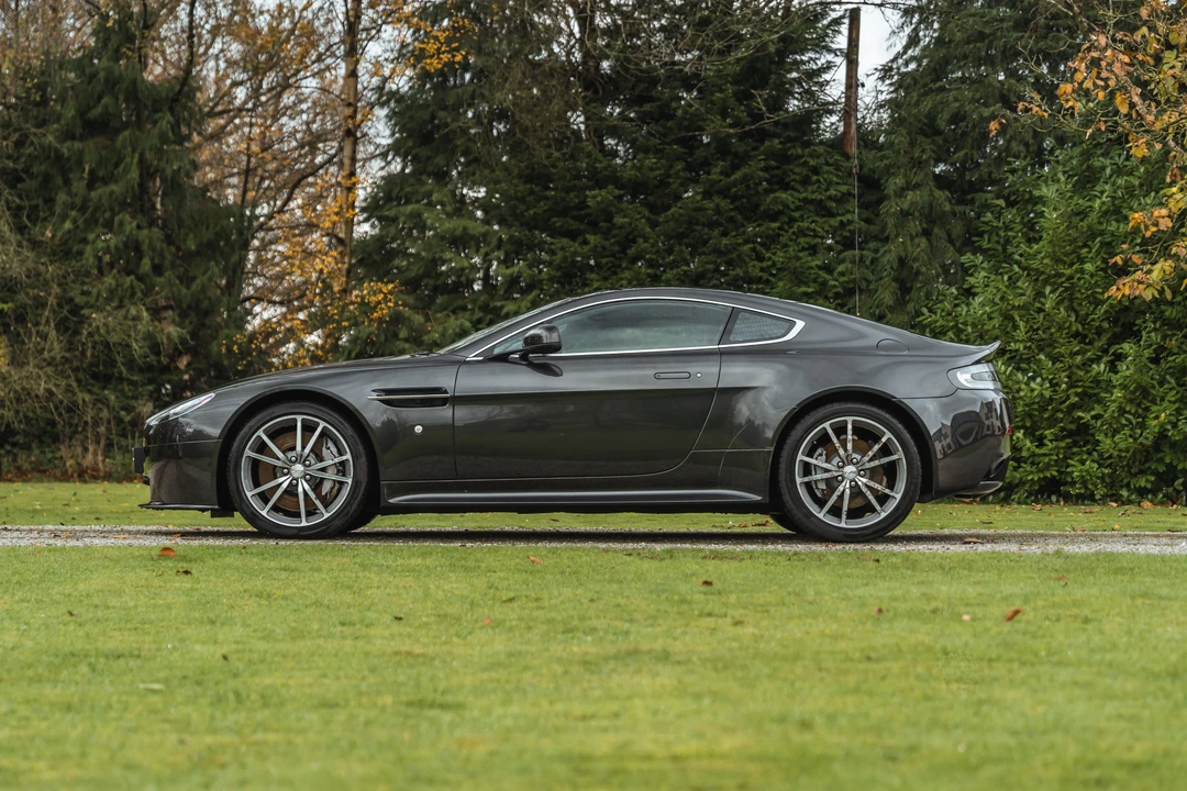 2015 Aston Martin V8 Vantage (2006-2017) - Image 17 of 31