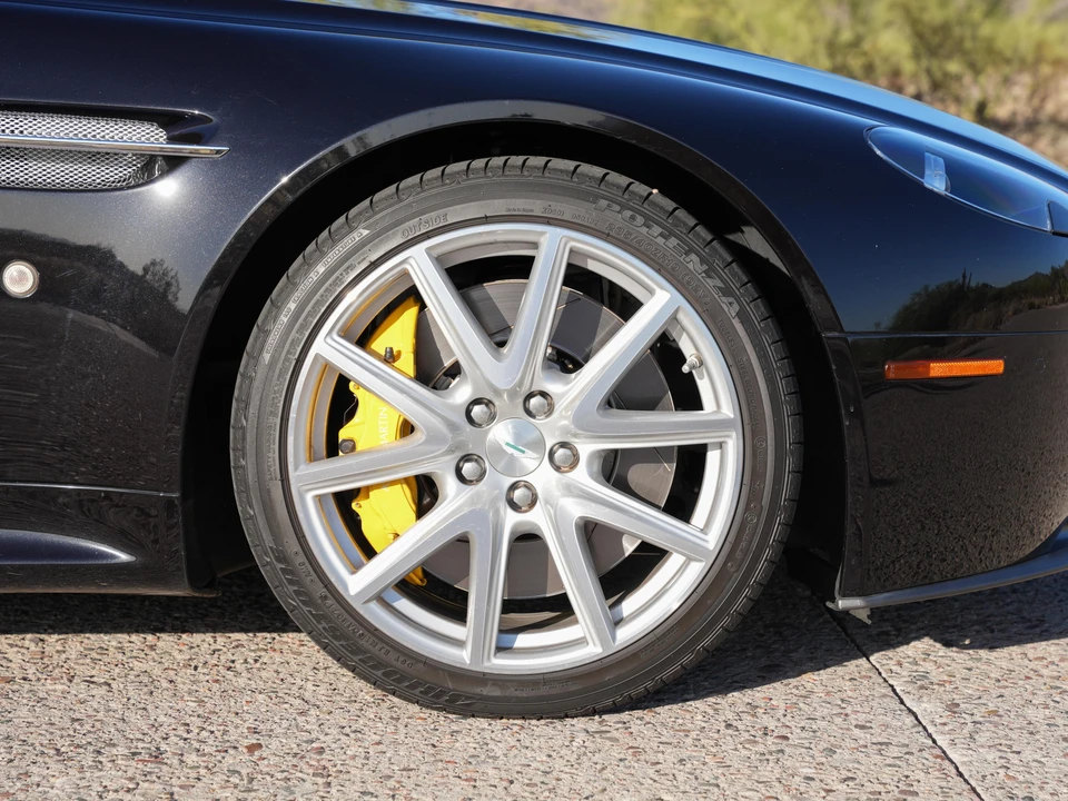 2015 Aston Martin V8 Vantage (2006-2017) - Image 31 of 31
