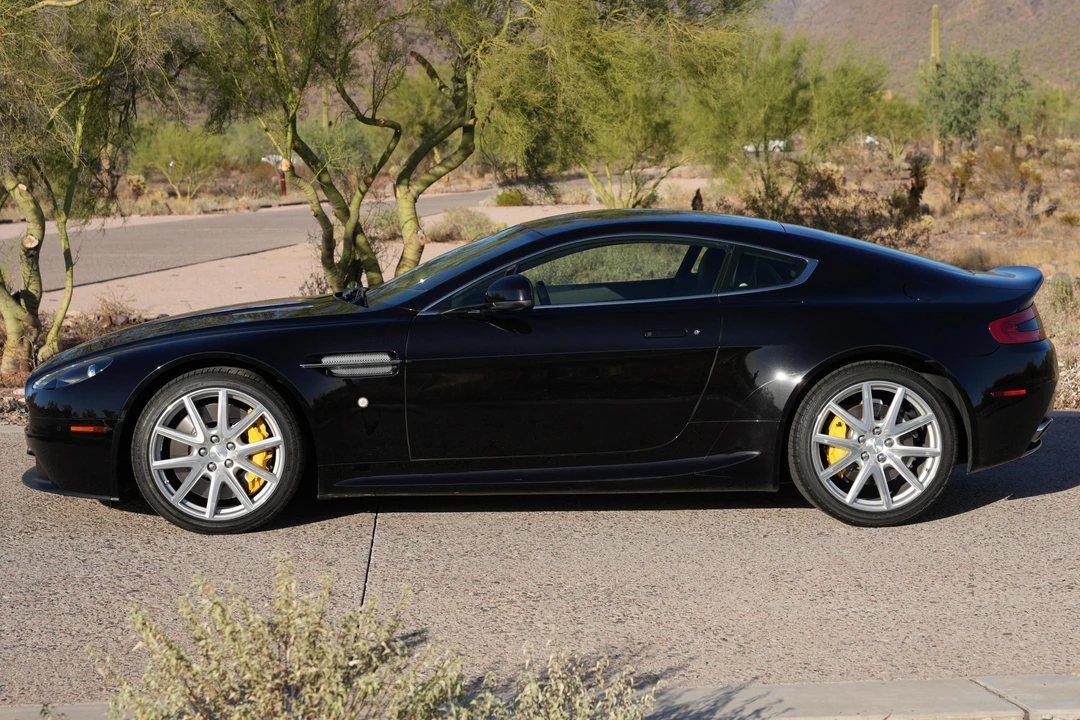 2015 Aston Martin V8 Vantage (2006-2017) - Image 3 of 31