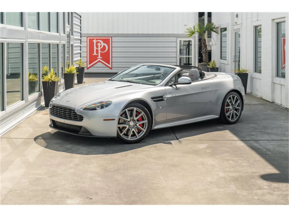 2015 Aston Martin V8 Vantage (2006-2017) - Image 2 of 12