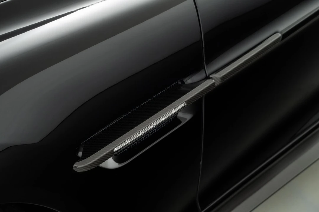 2015 Aston Martin Vanquish 2nd Gen - Image 6 of 31