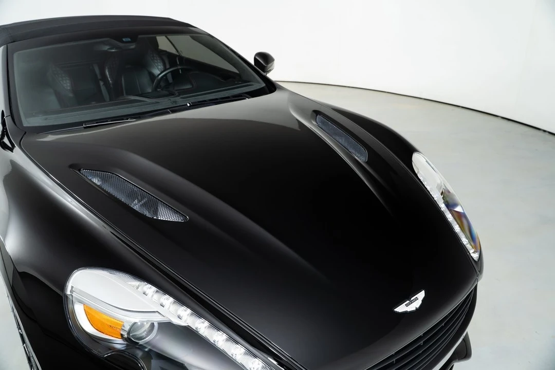 2015 Aston Martin Vanquish 2nd Gen - Image 25 of 31