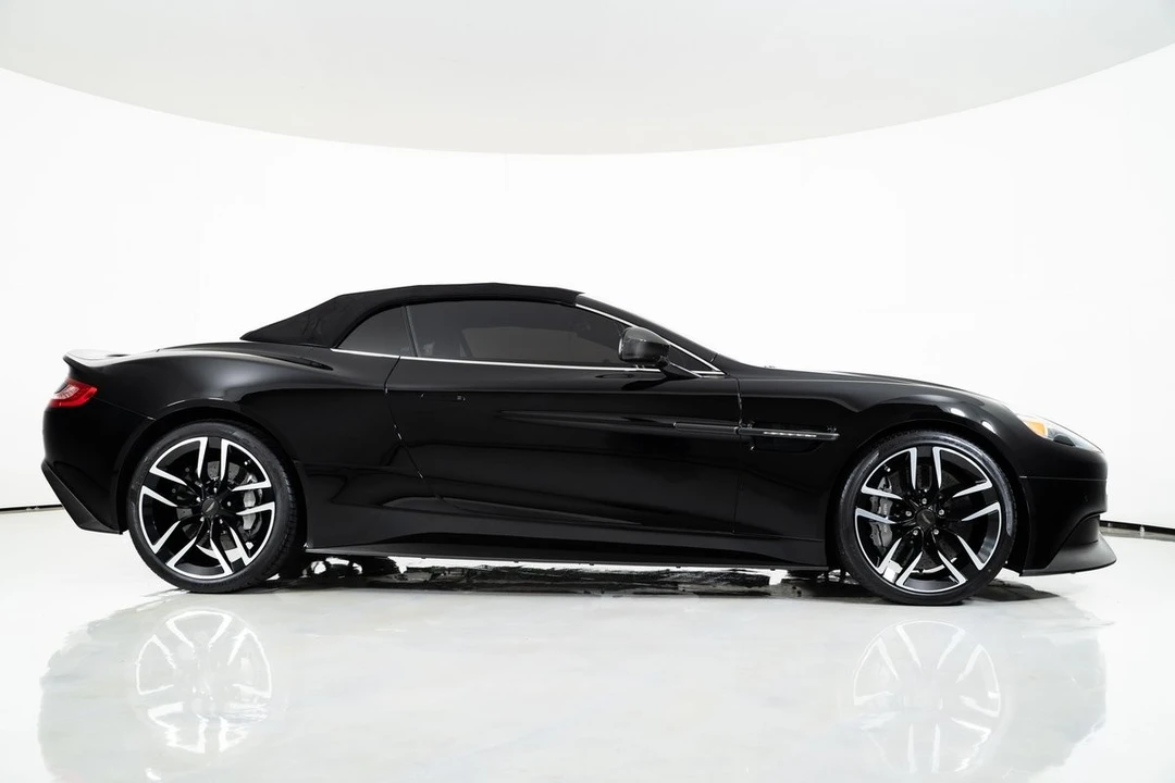 2015 Aston Martin Vanquish - Image 20 of 31