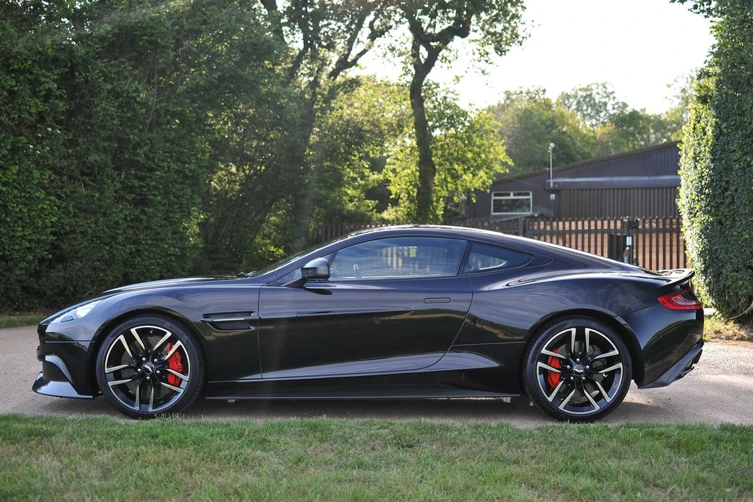2015 Aston Martin Vanquish 2nd Gen - Image 13 of 30