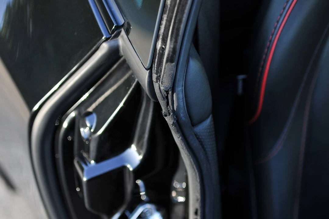 2015 Aston Martin Vanquish 2nd Gen - Image 23 of 30