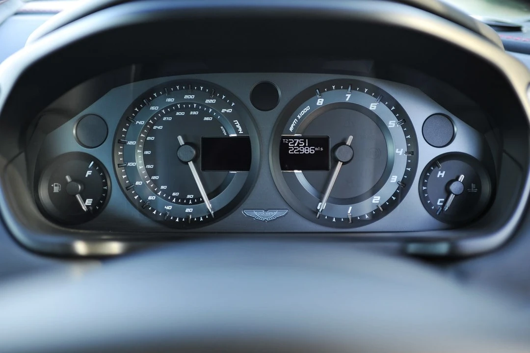 2015 Aston Martin Vanquish 2nd Gen - Image 6 of 30
