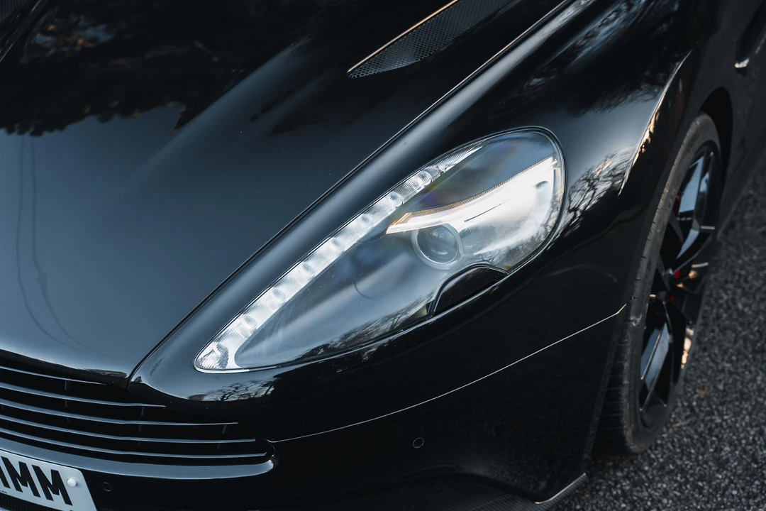 2015 Aston Martin Vanquish 2nd Gen - Image 26 of 31