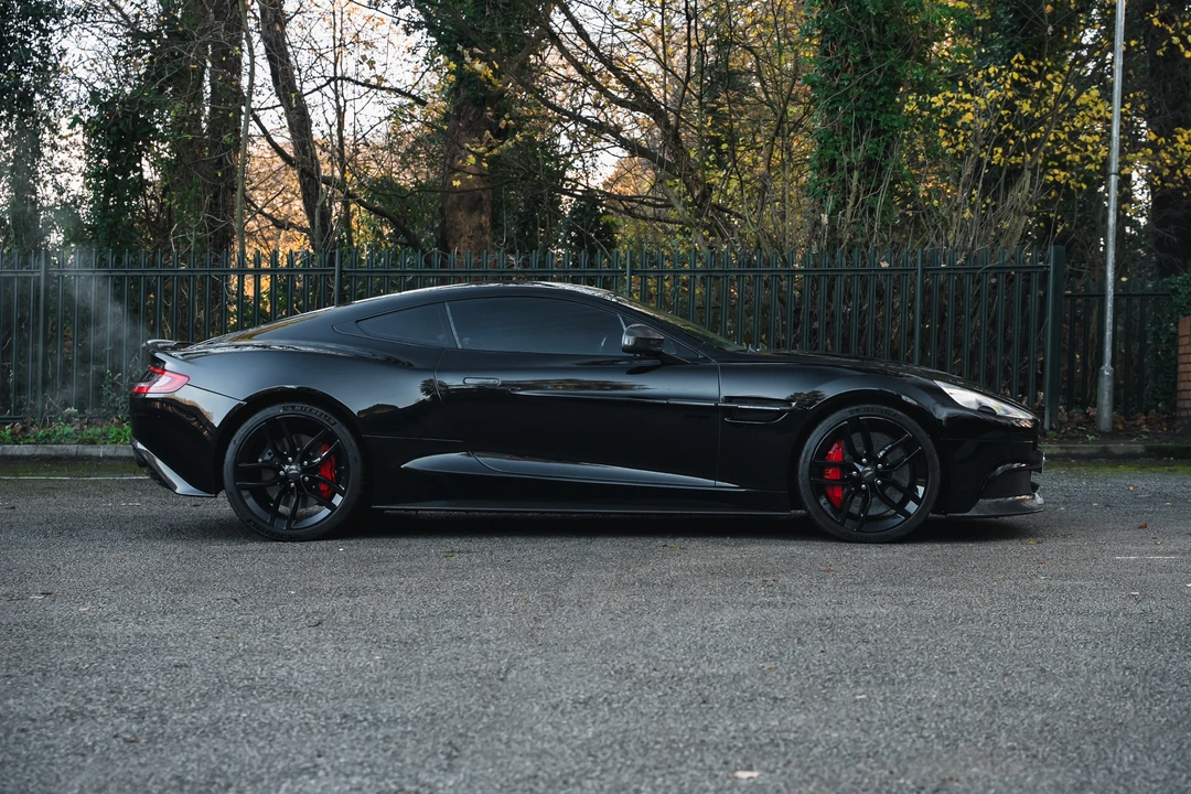 2015 Aston Martin Vanquish 2nd Gen - Image 12 of 31
