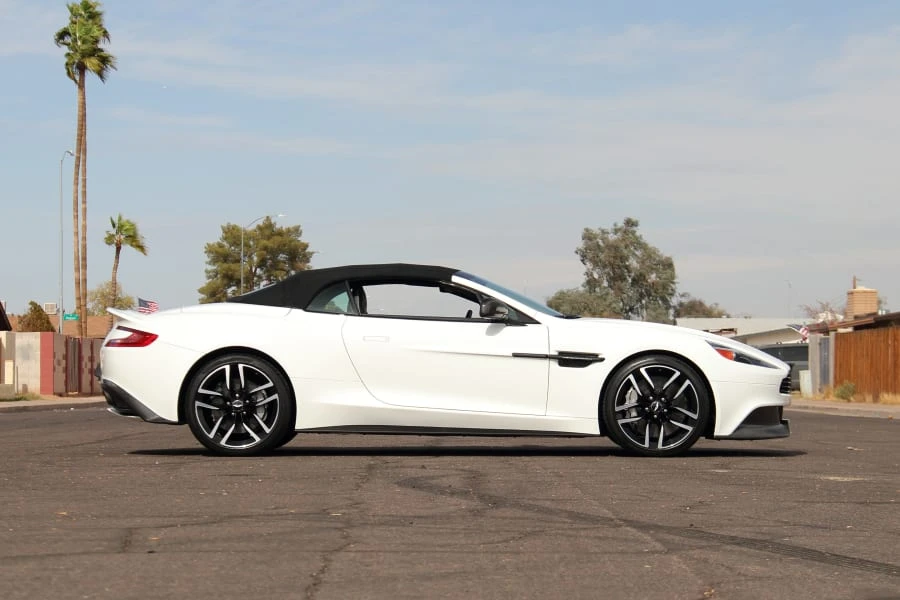 2015 Aston Martin Vanquish 2nd Gen - Image 2 of 31