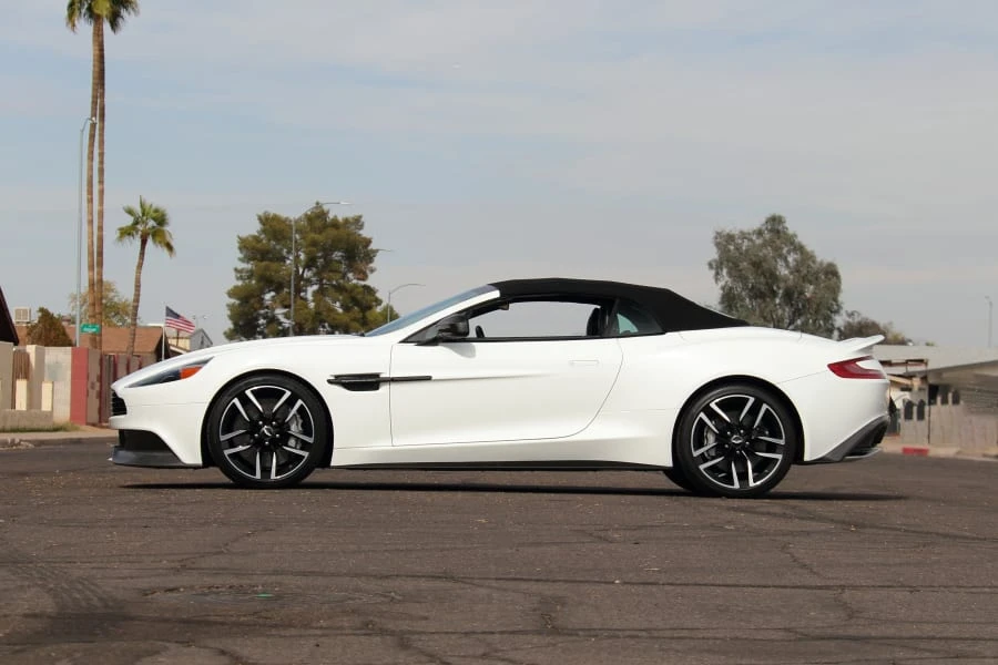 2015 Aston Martin Vanquish 2nd Gen - Image 9 of 31