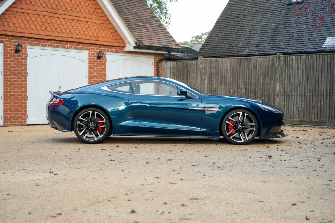 2015 Aston Martin Vanquish 2nd Gen - Image 15 of 31