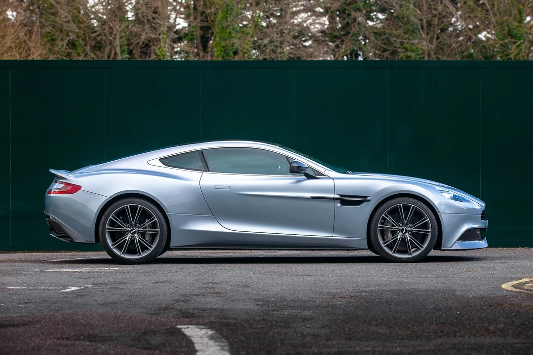 2015 Aston Martin Vanquish 2nd Gen - Image 8 of 31
