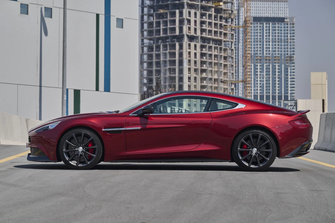 2015 Aston Martin Vanquish 2nd Gen - Image 9 of 31