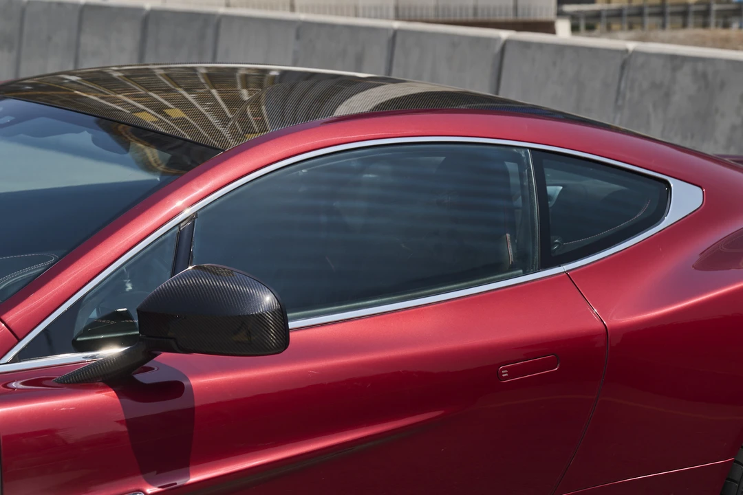 2015 Aston Martin Vanquish 2nd Gen - Image 28 of 31