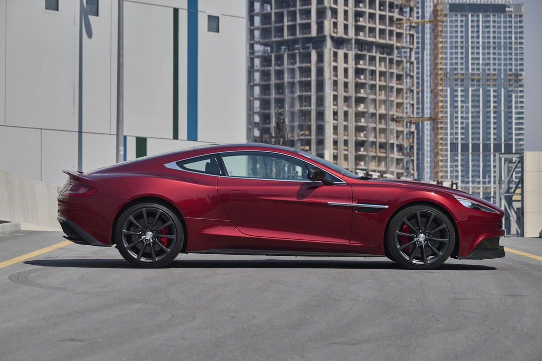 2015 Aston Martin Vanquish 2nd Gen - Image 4 of 31