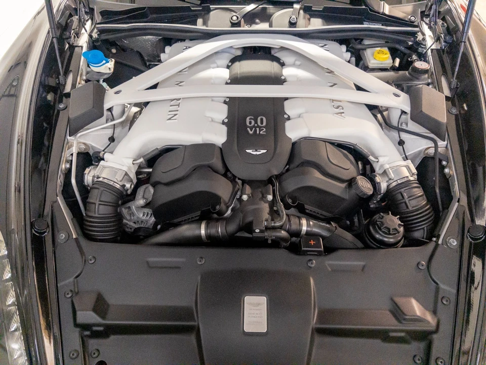 2015 Aston Martin Vanquish 2nd Gen - Image 11 of 17