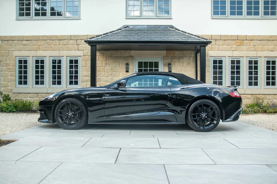 2015 Aston Martin Vanquish 2nd Gen - Image 16 of 31